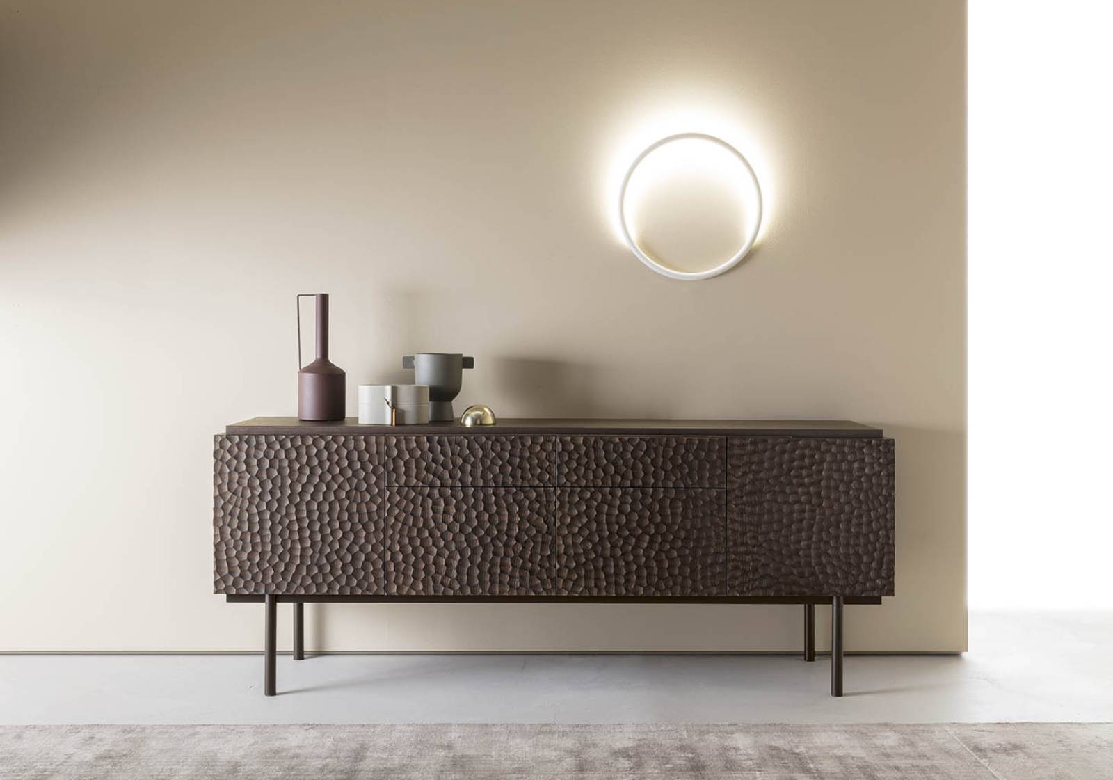 BAHUTS ET BAHUTS HAUTS