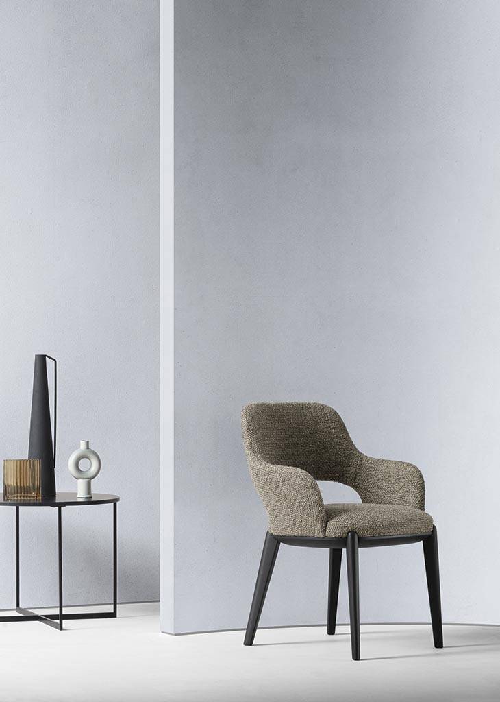 LA CHAISE QUI S'ADAPTE À TOUS LES ESPACES