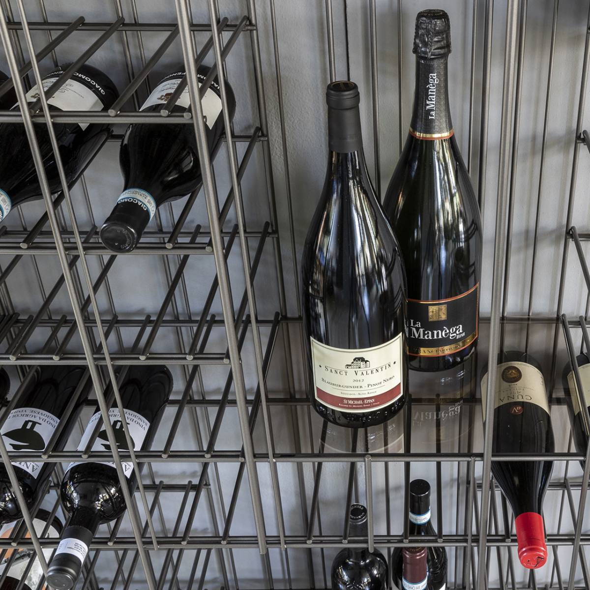 Porte bouteille métallique