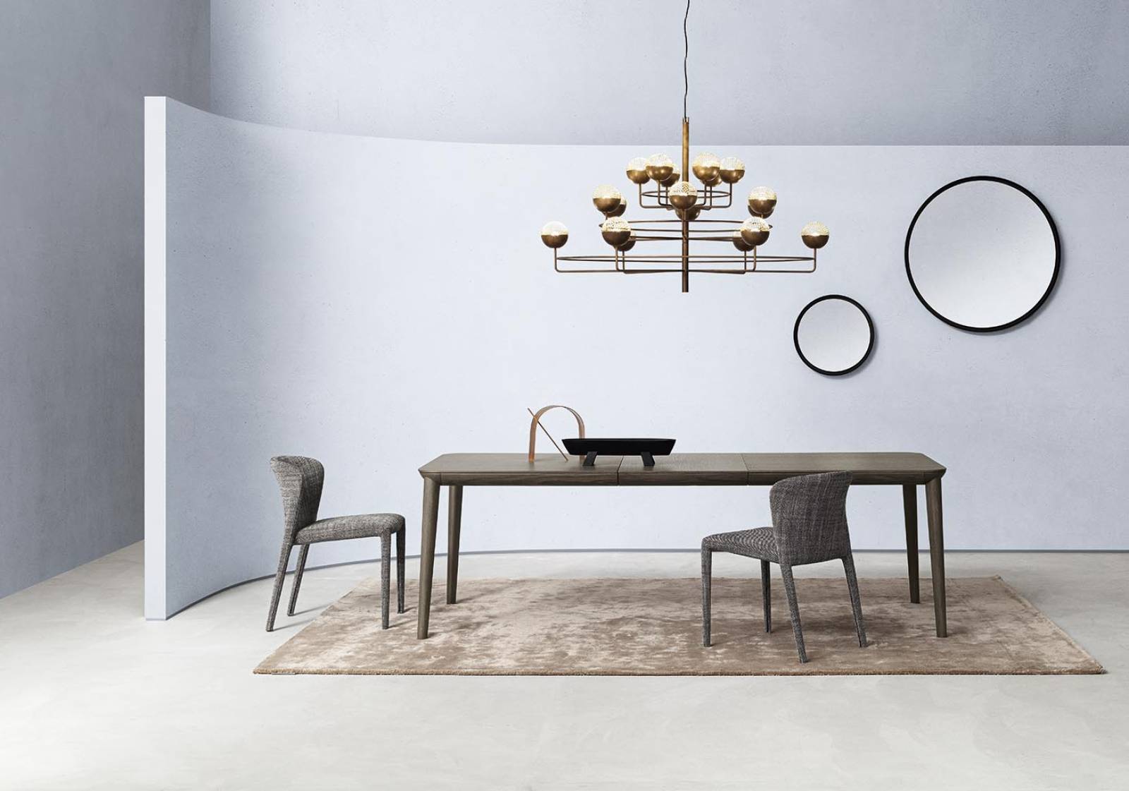 LA TABLE QUI RASSEMBLE