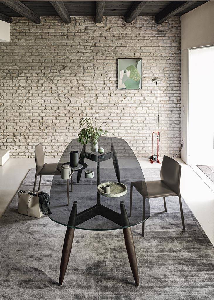 LA TABLE QUI RASSEMBLE